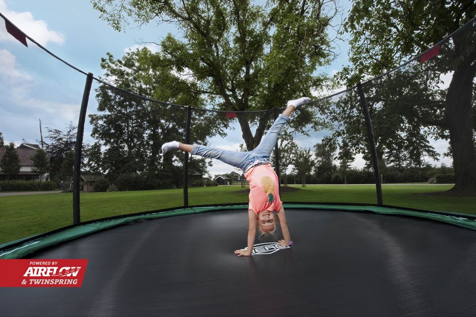 Батут Berg InGround Champion 430 Green с сеткой Deluxe